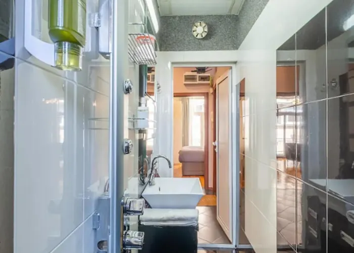 Charming 2bdr In Historic Center With Parking *