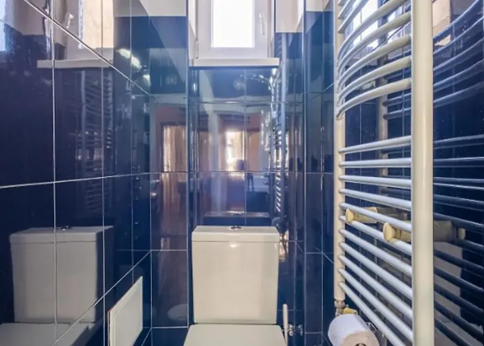 Charming 2bdr In Historic Center With Parking דירה